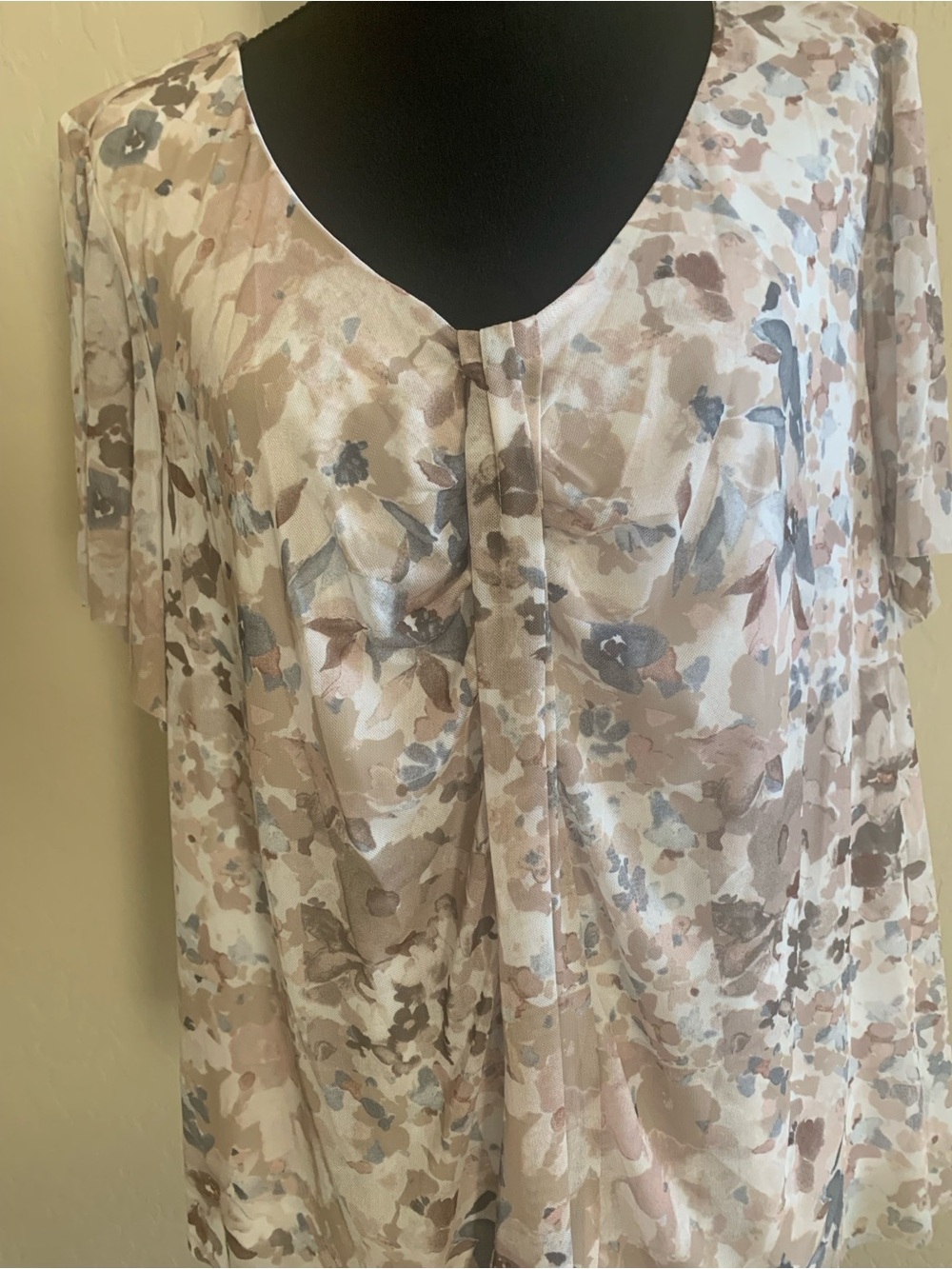 Isaac Mizrahi Watercolor Floral V-neck Flutter Sleeve Top - Browns and Greys